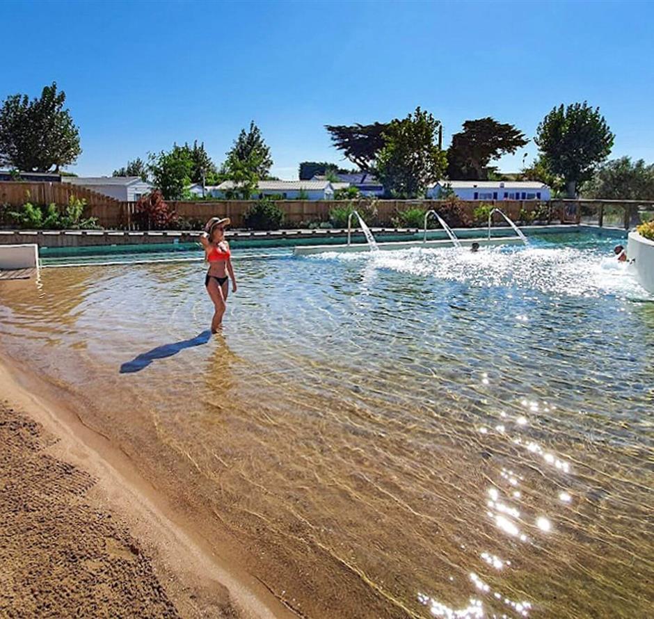 fine sand beach with spa - CAMPING*** Les Sirènes
